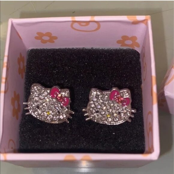 Hello Kitty Silver and Pink Earrings NWT - Picture 4 of 5